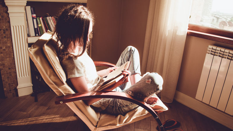 7 lounge chairs that’ll transform any space into a cozy reading nook